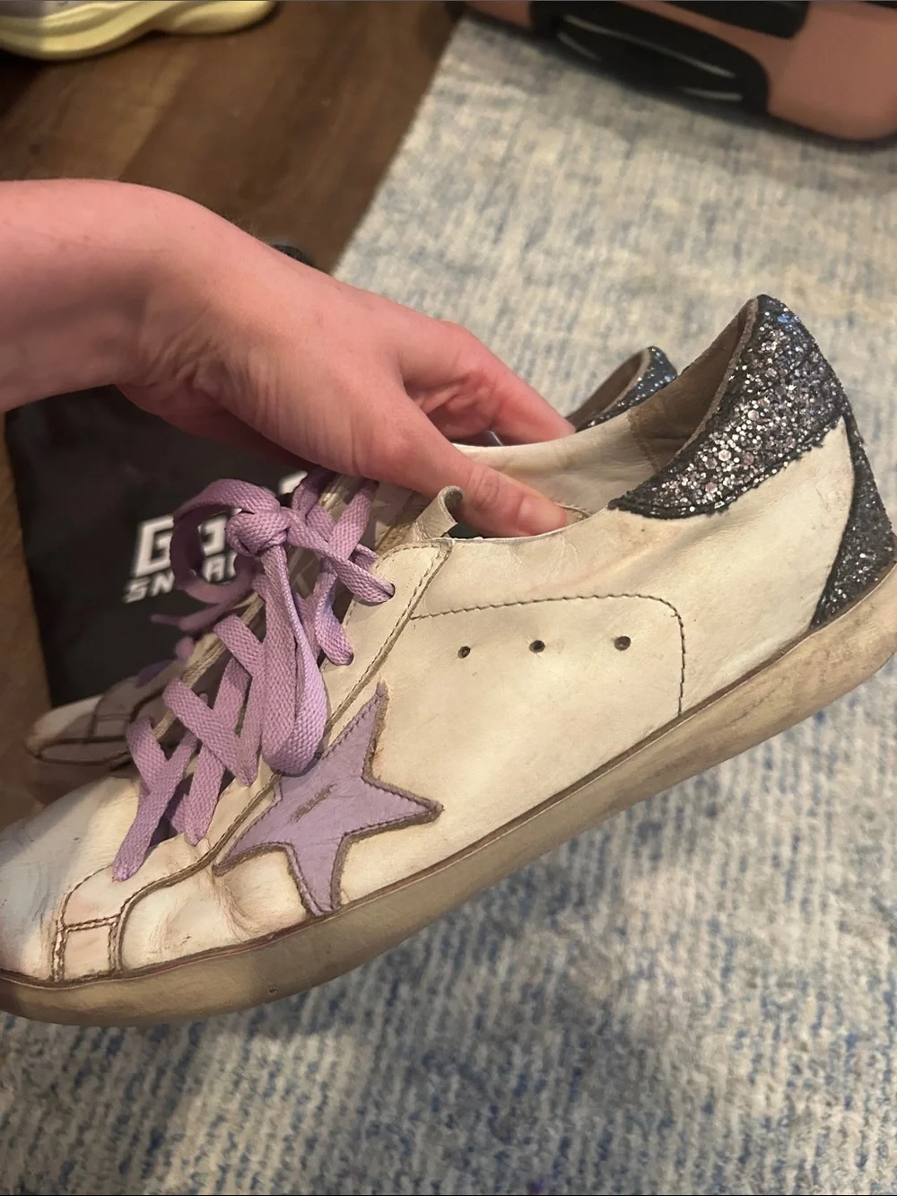 Purple star golden goose superstar with black glitter - Picture 3 of 6